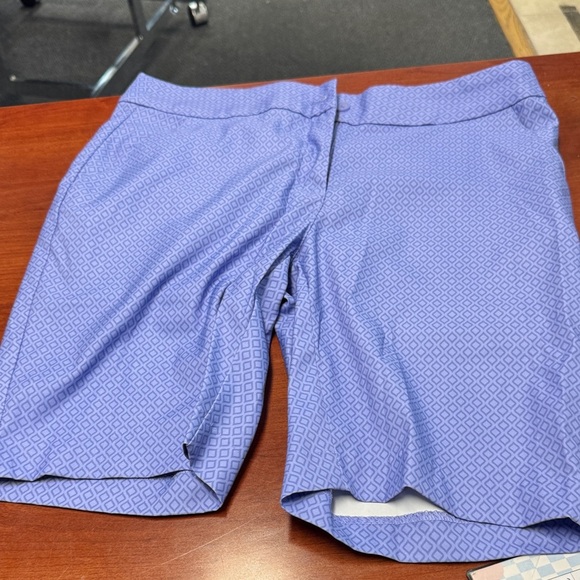 Greg Norman shorts size 4 // 080101 - Picture 1 of 2